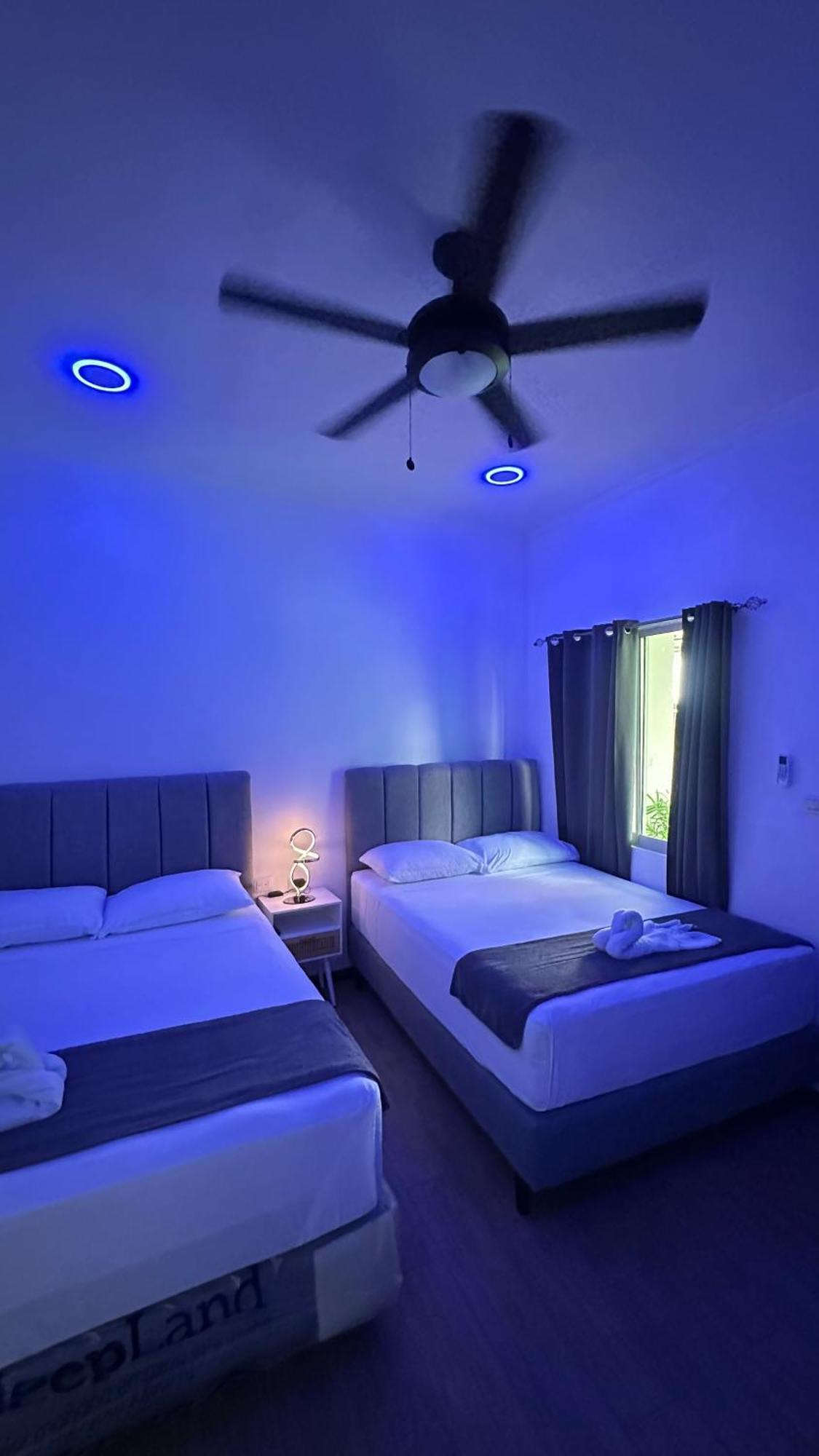 H Et L Apartment Tortuguero Luaran gambar