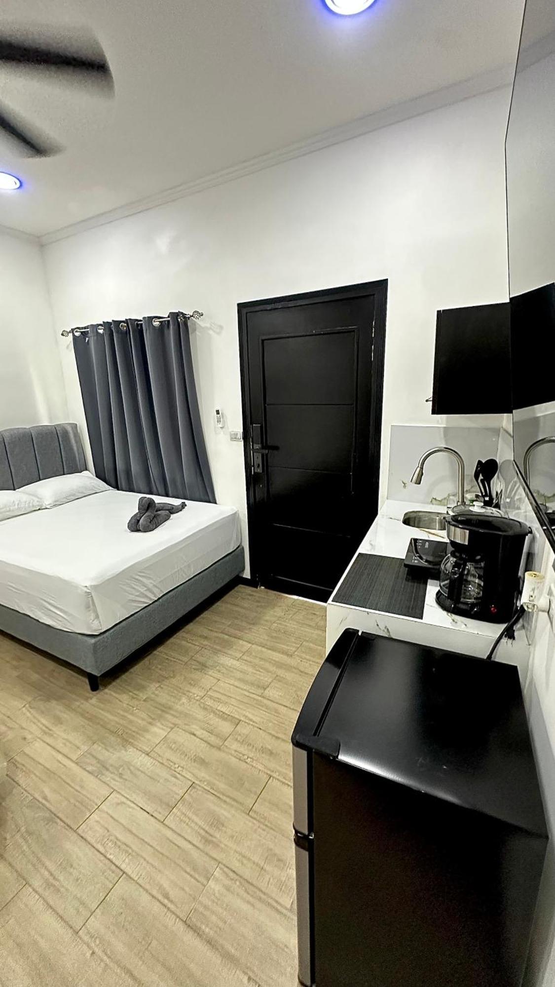 H Et L Apartment Tortuguero Luaran gambar