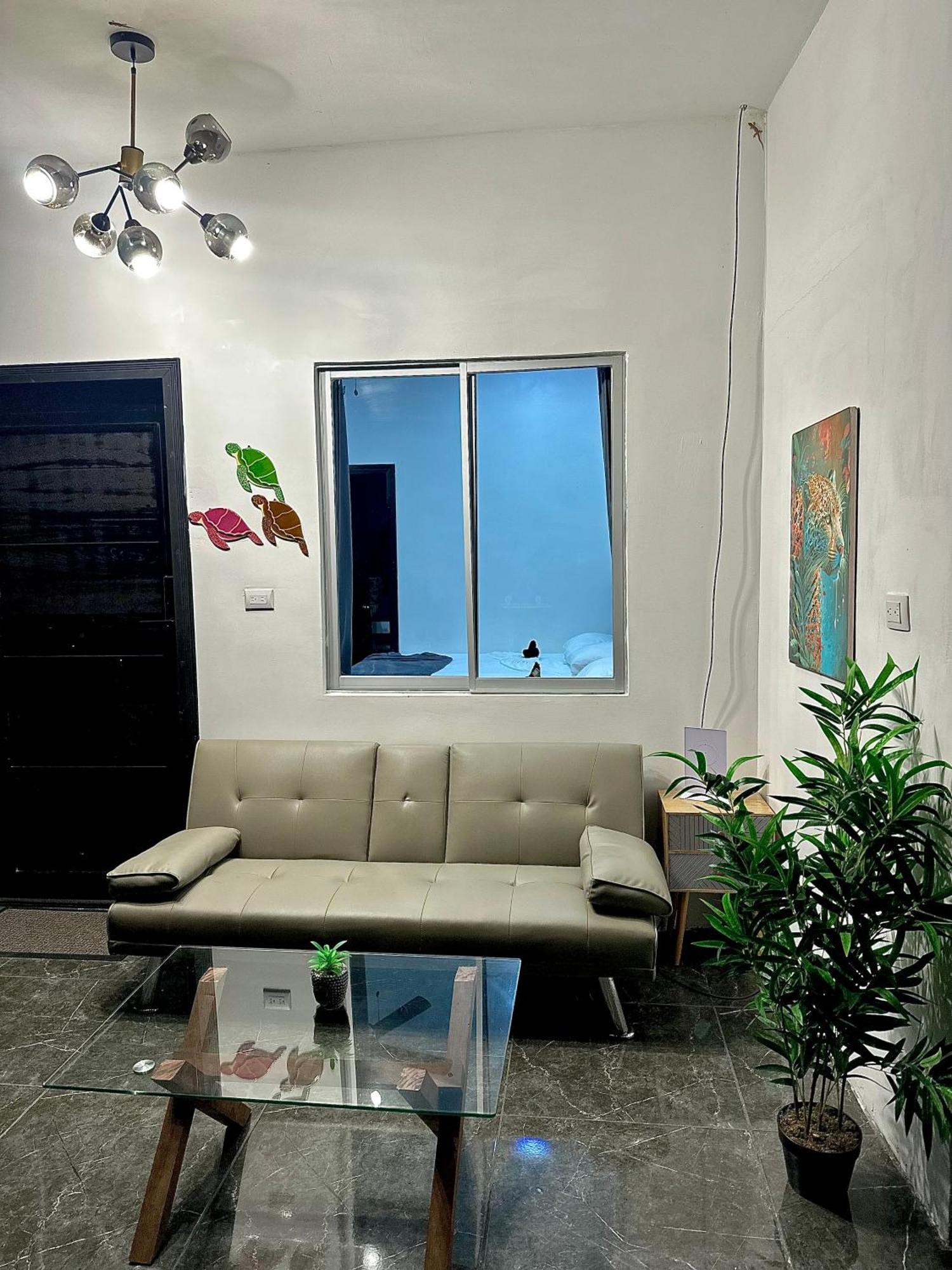 H Et L Apartment Tortuguero Luaran gambar